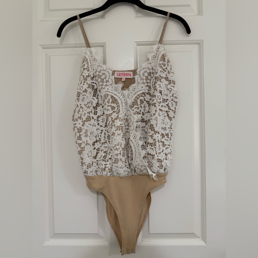 Leyden lace bodysuit